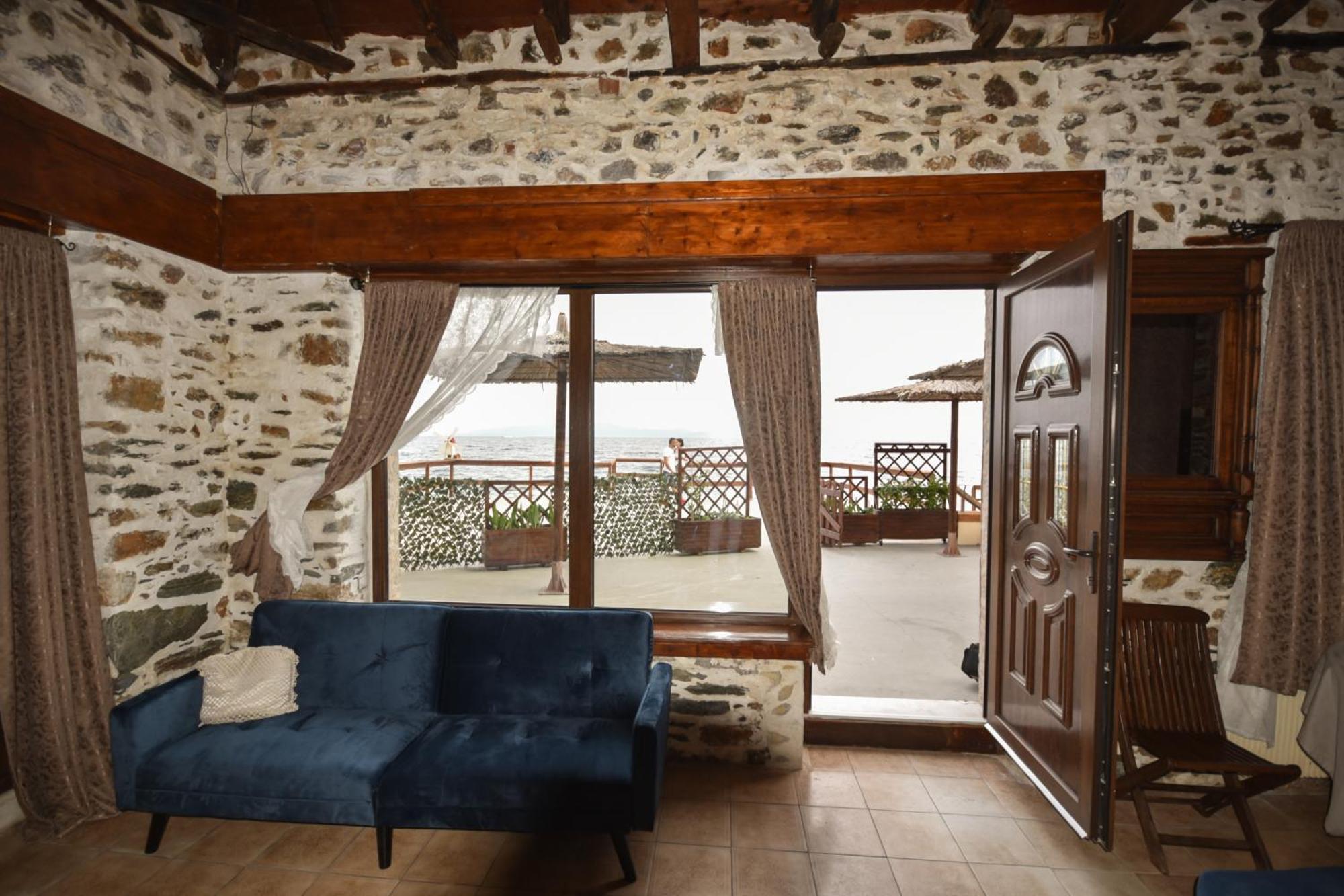 Stone Villa Inside Sea- Kids'Land Πλατανίδια Εξωτερικό φωτογραφία